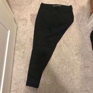 ❄️ 3/$20 ❄️ Universal Thread Skinny Jeans Sz 6/28!